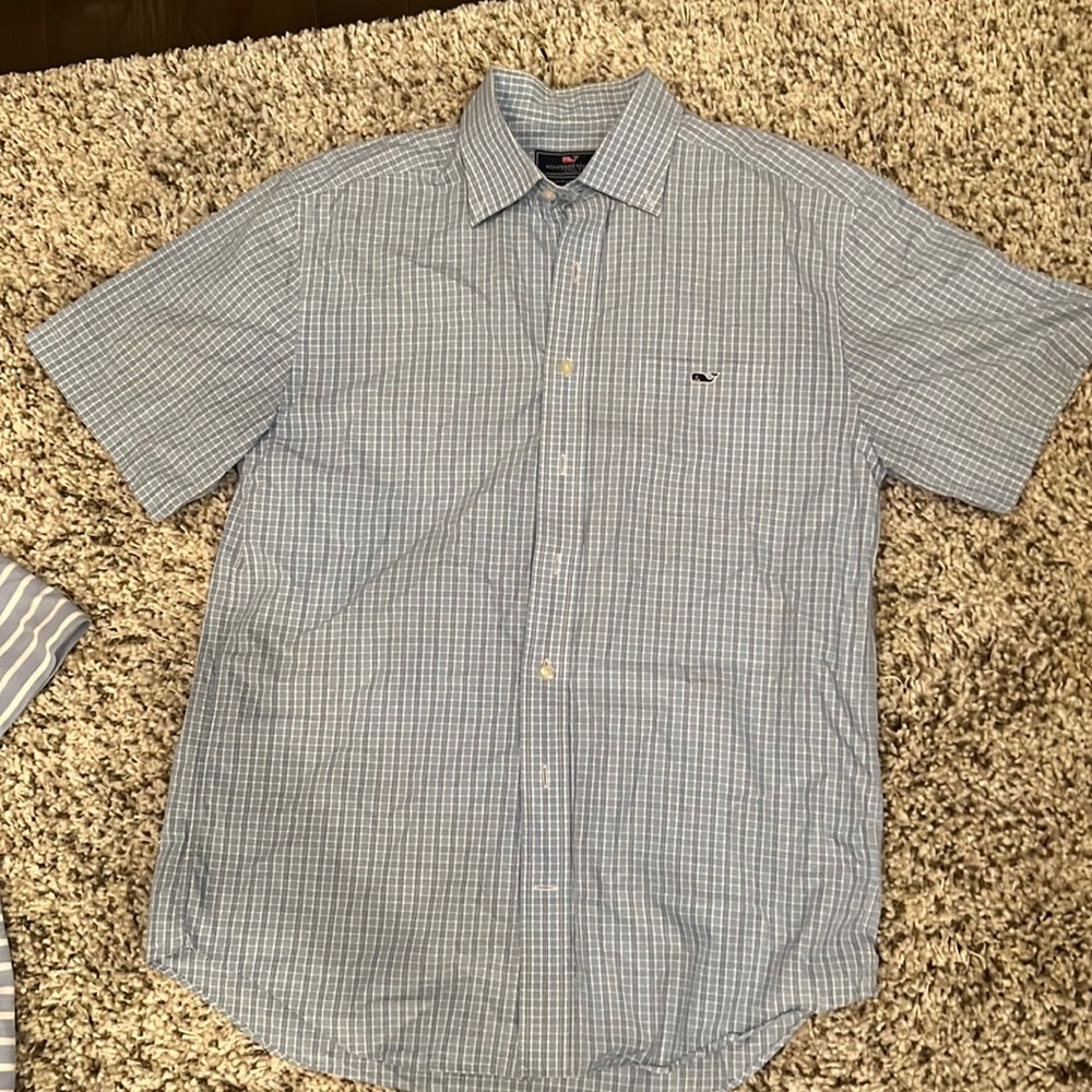 Vineyard Vines button up - Picture 1 of 2